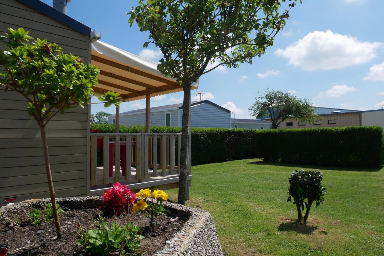 Camping Sainte Mere Eglise מראה חיצוני תמונה